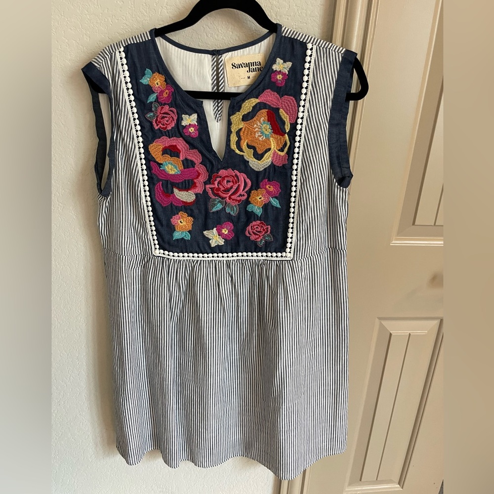 Embroidered tunic dress